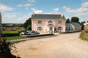 Aisling Heights B&B, 
Clogheen Meadows, 
Clonakilty, 
Co. Cork,
Irlande