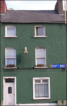 Riverbank House B&B, 
9 Lancaster Quay, 
Cork, 
Co. Cork,
Irlande