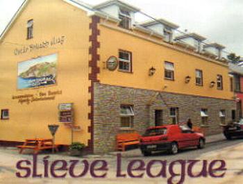 Óstán Sliabh Liag Guest House, 
Main Street, 
Carrick, 
Co. Donegal,
Irland