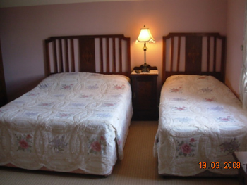 Ballykine House B&B, 
Clonbur, 
Co. Galway,
Irlande.
 