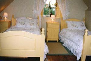 O'Neill's Self Catering Accommodation, 
Coolacussane, 
Dundrum, 
Co. Tipperary,
Ireland