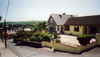 Panorama Zimmer & Frühstück,
Chapel Hill, 
Timoleague, 
West Cork,
Irland