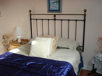 Krakow Bed & Breakfast,
190 Ard Easmuinn,
Dundalk,
Co. Louth, 
Irlanda